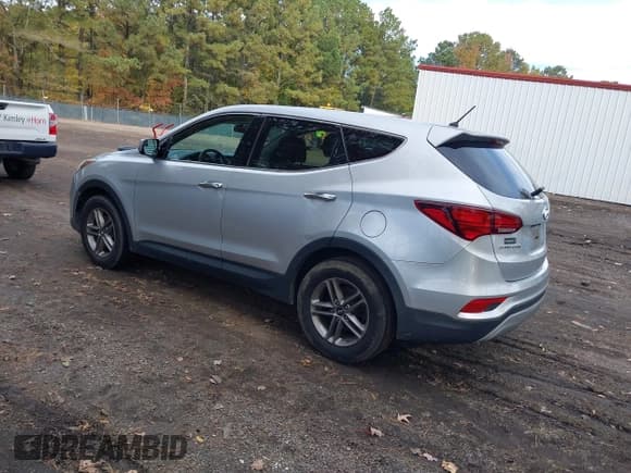 ✅ 2018 Hyundai Santa Fe 2.4L • VIN: 5XYZT3LB1JG572364 • Лот: 43632295. Опубликован ранее на IAAI с пробегом 118 241 миль. Бесплатный доступ к архиву аукционных продаж из США и подробный отчёт об истории автомобиля на DreamBid. Изображение 3.