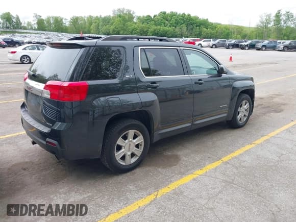 ✅ 2013 GMC Terrain SLT • VIN: 2GKFLVE31D6423107 • Lot: 42302015. Wystawiony na IAAI z przebiegiem 215 560 mil. Bezpłatny archiwum sprzedaży aukcyjnych z USA i szczegółowy raport historii pojazdu na DreamBid. Zdjęcie 4.