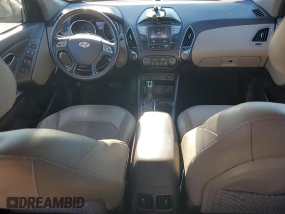 ✅ 2015 Hyundai Tucson SE • VIN: KM8JU3AG3FU116585 • Lot: 82602465. Listed on Copart with 83,961 mi. Free auction sales archive from the USA and detailed vehicle history report at DreamBid. Image 8.