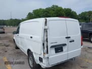 ✅ 2020 Mercedes-Benz Metris Cargo • VIN: W1YV0BEY3L3725672 • Lot: 42192983. Wystawiony na IAAI z przebiegiem 59 988 mil. Bezpłatny archiwum sprzedaży aukcyjnych z USA i szczegółowy raport historii pojazdu na DreamBid. Zdjęcie 3.