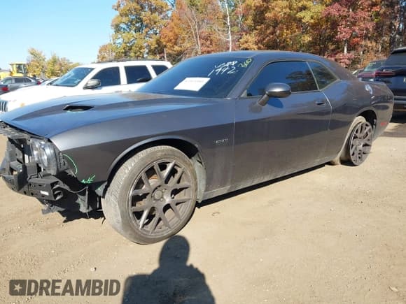 ✅ 2016 Dodge Challenger R/T Plus Shaker • VIN: 2C3CDZBT7GH331942 • Лот: 43543980. Опубликован ранее на IAAI с пробегом 94 649 миль. Бесплатный доступ к архиву аукционных продаж из США и подробный отчёт об истории автомобиля на DreamBid. Изображение 18.