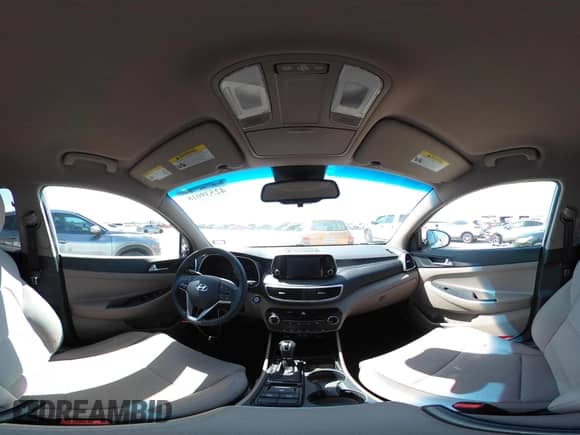 2019 Hyundai Tucson Value с VIN KM8J33A49KU940769, выставлен на аукционе IAAI как лот 42539018 с пробегом 62 648 миль миль и . История ставок и продаж доступна на DreamBid. Изображение 19.