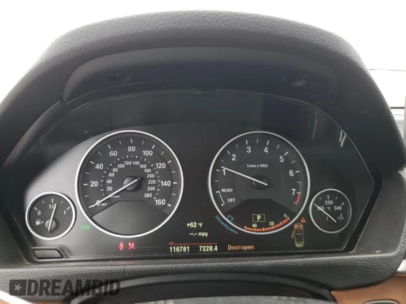 ✅ 2015 BMW 4 Series 428i xDrive • VIN: WBA3V9C57F5A78443 • Лот: 82252875. Опубликован ранее на Copart с пробегом 116 781 миль. Бесплатный доступ к архиву аукционных продаж из США и подробный отчёт об истории автомобиля на DreamBid. Изображение 9.