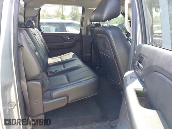 ✅ 2013 Chevrolet Silverado 1500 LTZ • VIN: 3GCPKTE70DG352111 • Lot: 43073411. Wystawiony na IAAI z przebiegiem 181 356 mil. Bezpłatny archiwum sprzedaży aukcyjnych z USA i szczegółowy raport historii pojazdu na DreamBid. Zdjęcie 8.