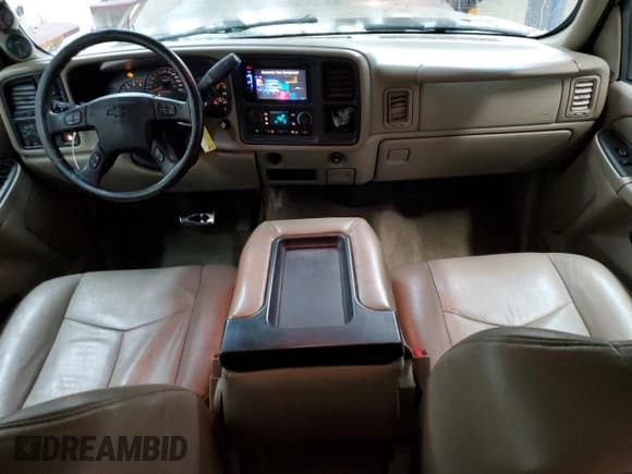 ✅ 2006 Chevrolet Silverado 2500HD LT1 • VIN: 1GCHK23D86F200833 • Lot: 46864485. Wystawiony na Copart z przebiegiem 153 783 mil. Bezpłatny archiwum sprzedaży aukcyjnych z USA i szczegółowy raport historii pojazdu na DreamBid. Zdjęcie 8.