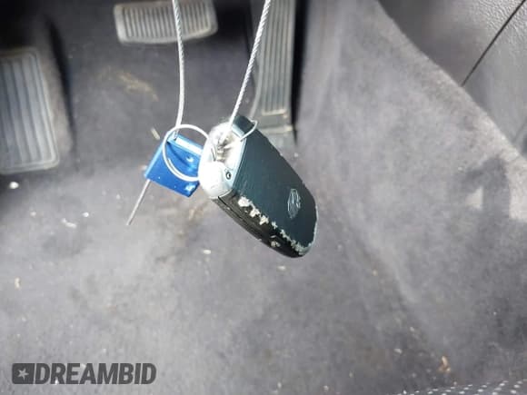 ✅ 2009 Hyundai Genesis • VIN: KMHGC46E99U017557 • Lot: 43324510. Wystawiony na IAAI z przebiegiem 276 635 mil. Bezpłatny archiwum sprzedaży aukcyjnych z USA i szczegółowy raport historii pojazdu na DreamBid. Zdjęcie 11.