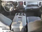 ✅ 2019 Chevrolet Silverado 1500 LT • VIN: 1GCPYDEK6KZ355164 • Lot: 82537775. Wystawiony na Copart z przebiegiem 33 203 mil. Bezpłatny archiwum sprzedaży aukcyjnych z USA i szczegółowy raport historii pojazdu na DreamBid. Zdjęcie 8.