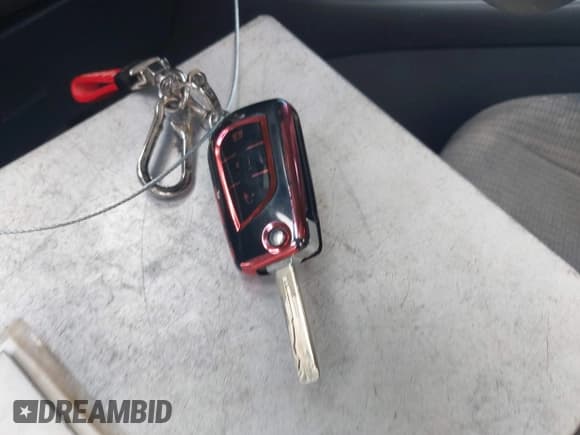 ✅ 2019 Toyota C-HR XLE • VIN: NMTKHMBX3KR092173 • Lot: 43008852. Listed on IAAI with 23,541 mi. Free auction sales archive from the USA and detailed vehicle history report at DreamBid. Image 11.