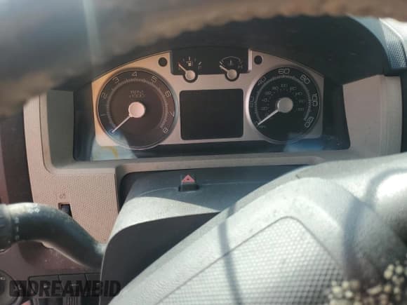 ✅ 2010 Mercury Mariner • VIN: 4M2CN9B71AKJ05093 • Лот: 66484105. Опубликован ранее на Copart с пробегом Не указан. Бесплатный доступ к архиву аукционных продаж из США и подробный отчёт об истории автомобиля на DreamBid. Изображение 9.