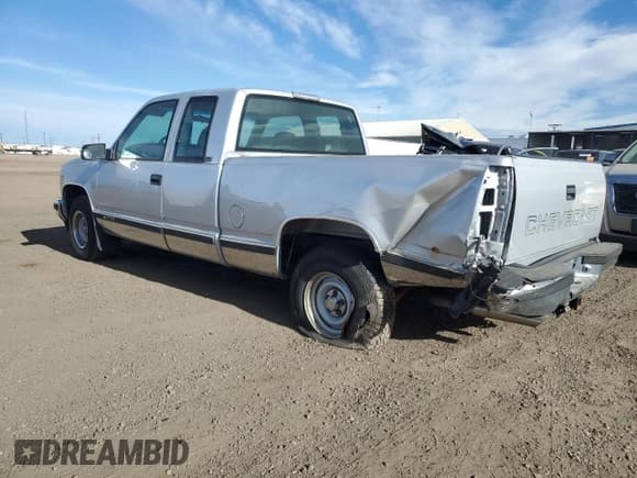 ✅ 1997 Chevrolet Silverado 1500 • VIN: 1GCEC19M9VE124173 • Lot: 85503464. Wystawiony na Copart z przebiegiem 161 517 mil. Bezpłatny archiwum sprzedaży aukcyjnych z USA i szczegółowy raport historii pojazdu na DreamBid. Zdjęcie 2.