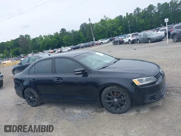 ✅ 2012 Volkswagen Jetta SE • VIN: 3VWDX7AJ0CM324674 • Лот: 42297693. Опубликован ранее на IAAI с пробегом 225 896 миль. Бесплатный доступ к архиву аукционных продаж из США и подробный отчёт об истории автомобиля на DreamBid. Изображение 13.