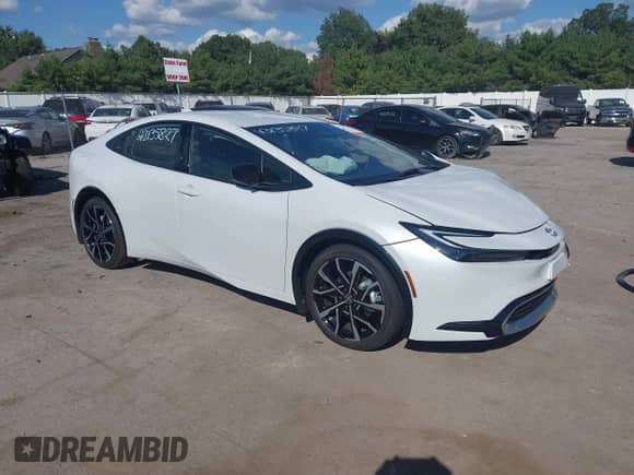 2025 Toyota Prius SE with VIN JTDACACU9S3047156, listed as a IAAI auction lot 43135827 with 2,433 mi miles and . Bid and sale history available at DreamBid. Image 1.