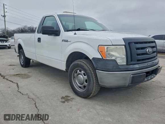 ✅ 2012 Ford F-150 XL • VIN: 1FTMF1CM3CKD79671 • Lot: 95178235. Listed on Copart with 169,378 mi. Free auction sales archive from the USA and detailed vehicle history report at DreamBid. Image 4.