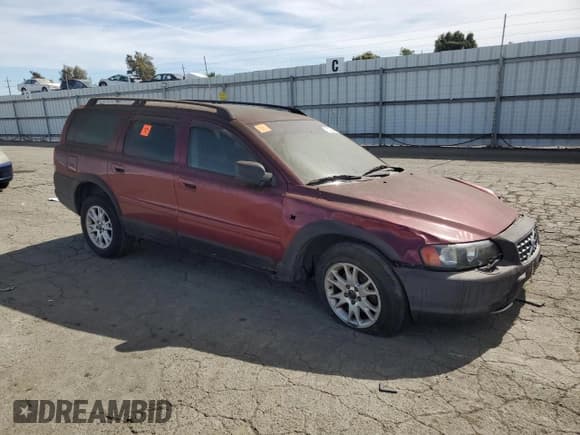 ✅ 2004 Volvo V70 XC Cross Country • VIN: YV1SZ59H841156544 • Lot: 75220694. Listed on Copart with 131,943 mi. Free auction sales archive from the USA and detailed vehicle history report at DreamBid. Image 4.