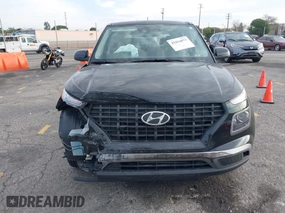 ✅ 2023 Hyundai Venue SE • VIN: KMHRB8A37PU237978 • Lot: 41814075. Listed on IAAI with 22,489 mi. Free auction sales archive from the USA and detailed vehicle history report at DreamBid. Image 12.