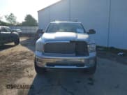 ✅ 2009 Dodge 1500 Laramie • VIN: 1D3HB13TX9S765945 • Lot: 42655560. Wystawiony na IAAI z przebiegiem 311 304 mil. Bezpłatny archiwum sprzedaży aukcyjnych z USA i szczegółowy raport historii pojazdu na DreamBid. Zdjęcie 12.