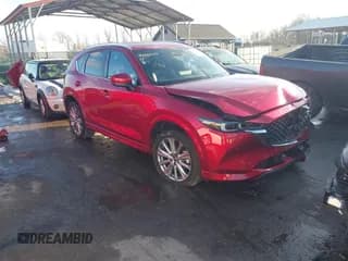 ✅ 2022 Mazda CX-5 Signature • VIN: JM3KFBXY2N0632267 • Lot: 41355678. Wystawiony na IAAI z przebiegiem 40 624 mil. Bezpłatny archiwum sprzedaży aukcyjnych z USA i szczegółowy raport historii pojazdu na DreamBid. Zdjęcie 1.