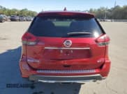 ✅ 2018 Nissan Rogue SV • VIN: 5N1AT2MT7JC833026 • Lot: 92324245. Wystawiony na Copart z przebiegiem 107 943 mil. Bezpłatny archiwum sprzedaży aukcyjnych z USA i szczegółowy raport historii pojazdu na DreamBid. Zdjęcie 6.