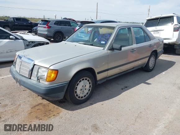 ✅ 1987 Mercedes-Benz 300 D • VIN: WDBEB33D2HA291167 • Lot: 43137862. Listed on IAAI with 244,051 mi. Free auction sales archive from the USA and detailed vehicle history report at DreamBid. Image 2.