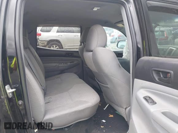 ✅ 2013 Toyota Tacoma • VIN: 3TMMU4FN8DM057517 • Lot: 42426419. Listed on IAAI with 202,188 mi. Free auction sales archive from the USA and detailed vehicle history report at DreamBid. Image 8.