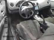 ✅ 2008 Mitsubishi Eclipse GS • VIN: 4A3AL25F98E039380 • Lot: 70479844. Wystawiony na Copart z przebiegiem 140 317 mil. Bezpłatny archiwum sprzedaży aukcyjnych z USA i szczegółowy raport historii pojazdu na DreamBid. Zdjęcie 8.