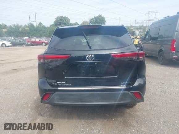 ✅ 2022 Toyota Highlander LE • VIN: 5TDBZRBH6NS584981 • Lot: 43266813. Wystawiony na IAAI z przebiegiem 74 746 mil. Bezpłatny archiwum sprzedaży aukcyjnych z USA i szczegółowy raport historii pojazdu na DreamBid. Zdjęcie 16.