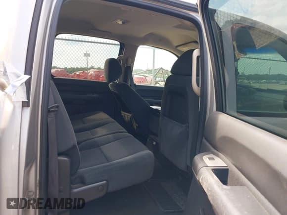 ✅ 2009 Chevrolet Silverado 1500 LT • VIN: 3GCEC23019G166198 • Lot: 43270479. Listed on IAAI with 168,457 mi. Free auction sales archive from the USA and detailed vehicle history report at DreamBid. Image 8.