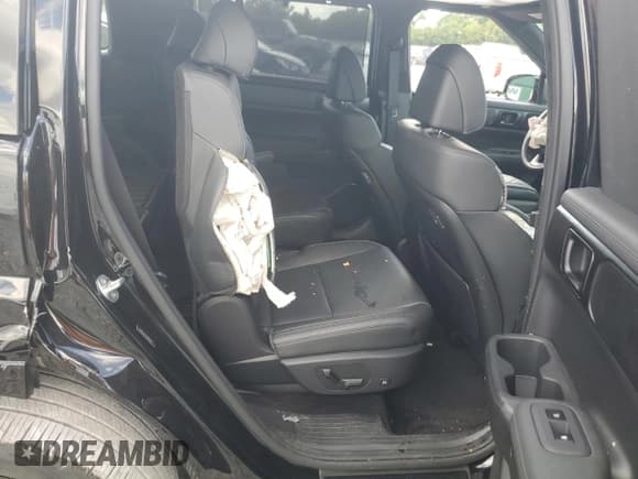 ✅ 2025 Hyundai Santa Fe Calligraphy • VIN: 5NMP54GL4SH096547 • Lot: 65562705. Listed on Copart with 12,621 mi. Free auction sales archive from the USA and detailed vehicle history report at DreamBid. Image 11.