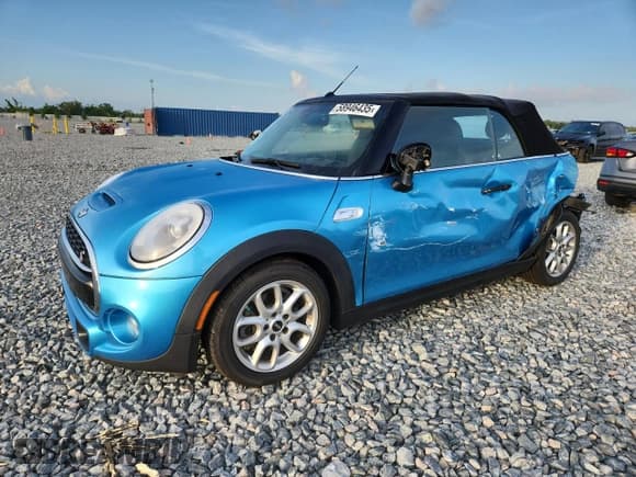 ✅ 2018 MINI Convertible Cooper S • VIN: WMWWG9C58J3E39013 • Lot: 58946435. Listed on Copart with 66,992 mi. Free auction sales archive from the USA and detailed vehicle history report at DreamBid. Image 1.