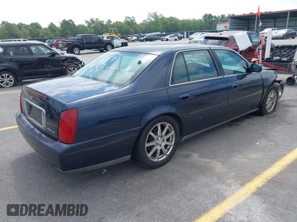✅ 2003 Cadillac DeVille • VIN: 1G6KD54Y73U160726 • Lot: 42837250. Wystawiony na IAAI z przebiegiem 173 033 mil. Bezpłatny archiwum sprzedaży aukcyjnych z USA i szczegółowy raport historii pojazdu na DreamBid. Zdjęcie 4.
