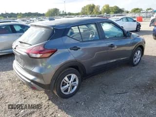 ✅ 2025 Nissan Kicks Play S • VIN: 3N1CP5BV7SL475331 • Lot: 43387738. Wystawiony na IAAI z przebiegiem 1 129 mil. Bezpłatny archiwum sprzedaży aukcyjnych z USA i szczegółowy raport historii pojazdu na DreamBid. Zdjęcie 4.