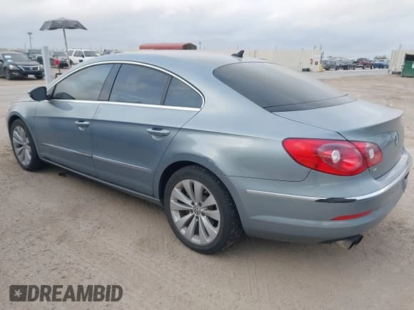 ✅ 2011 Volkswagen CC Sport • VIN: WVWMN7AN8BE718083 • Lot: 43747133. Wystawiony na IAAI z przebiegiem 105 956 mil. Bezpłatny archiwum sprzedaży aukcyjnych z USA i szczegółowy raport historii pojazdu na DreamBid. Zdjęcie 3.