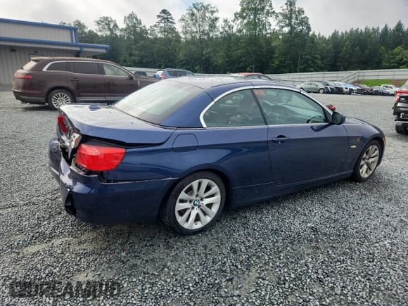 ✅ 2013 BMW 3 Series 328i • VIN: WBADW3C50DJ525825 • Лот: 60796155. Опубликован ранее на Copart с пробегом 124 978 миль. Бесплатный доступ к архиву аукционных продаж из США и подробный отчёт об истории автомобиля на DreamBid. Изображение 3.