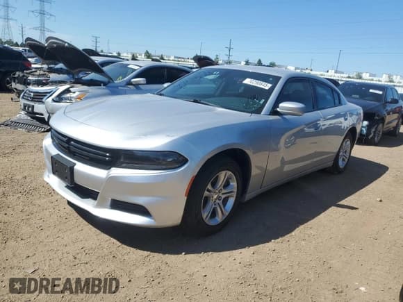 ✅ 2022 Dodge Charger SXT • VIN: 2C3CDXBG5NH138077 • Lot: 70290845. Listed on Copart with 74,946 mi. Free auction sales archive from the USA and detailed vehicle history report at DreamBid. Image 1.