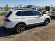 ✅ 2022 Volkswagen Tiguan SE • VIN: 3VV2B7AX9NM127634 • Lot: 55668325. Wystawiony na Copart z przebiegiem 47 734 mil. Bezpłatny archiwum sprzedaży aukcyjnych z USA i szczegółowy raport historii pojazdu na DreamBid. Zdjęcie 3.