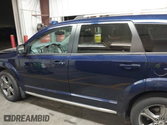 ✅ 2018 Dodge Journey Crossroad • VIN: 3C4PDCGG9JT172216 • Lot: 43007154. Listed on IAAI with 60,343 mi. Free auction sales archive from the USA and detailed vehicle history report at DreamBid. Image 14.