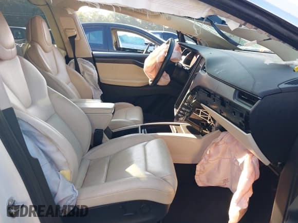 ✅ 2018 Tesla Model X 75D • VIN: 5YJXCBE23JF100303 • Лот: 42666935. Опубликован ранее на IAAI с пробегом Не указан. Бесплатный доступ к архиву аукционных продаж из США и подробный отчёт об истории автомобиля на DreamBid. Изображение 5.