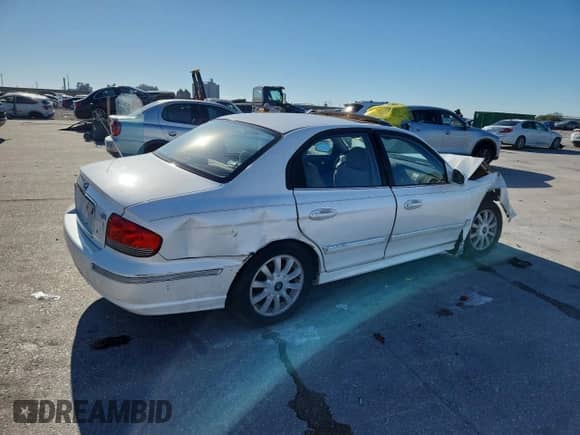 ✅ 2005 Hyundai Sonata GLS • VIN: KMHWF35H45A143197 • Lot: 90935125. Wystawiony na Copart z przebiegiem 286 956 mil. Bezpłatny archiwum sprzedaży aukcyjnych z USA i szczegółowy raport historii pojazdu na DreamBid. Zdjęcie 3.