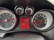 ✅ 2016 Buick Cascada Premium • VIN: W04WT3N58GG130062 • Lot: 71291105. Wystawiony na Copart z przebiegiem 46 976 mil. Bezpłatny archiwum sprzedaży aukcyjnych z USA i szczegółowy raport historii pojazdu na DreamBid. Zdjęcie 8.