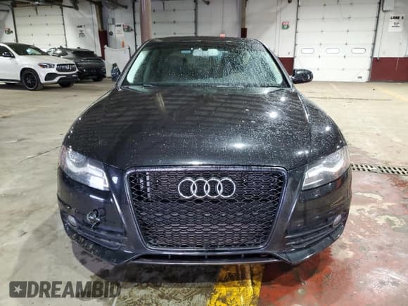 ✅ 2012 Audi A4 Premium Plus • VIN: WAUHFAFLXCA111319 • Lot: 82008924. Wystawiony na Copart z przebiegiem Nie podano. Bezpłatny archiwum sprzedaży aukcyjnych z USA i szczegółowy raport historii pojazdu na DreamBid. Zdjęcie 5.