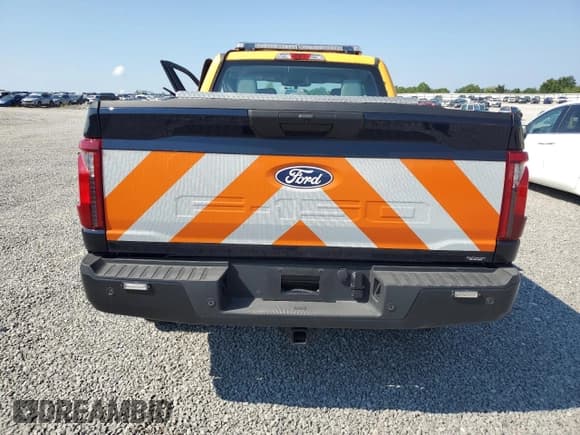 ✅ 2024 Ford F-150 XL • VIN: 1FTEX1LP4RKF23328 • Lot: 61449875. Wystawiony na Copart z przebiegiem Nie podano. Bezpłatny archiwum sprzedaży aukcyjnych z USA i szczegółowy raport historii pojazdu na DreamBid. Zdjęcie 6.