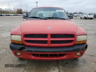 ✅ 2000 Dodge Dakota • VIN: 1B7GL22X0YS694913 • Lot: 81564604. Wystawiony na Copart z przebiegiem 158 783 mil. Bezpłatny archiwum sprzedaży aukcyjnych z USA i szczegółowy raport historii pojazdu na DreamBid. Zdjęcie 5.