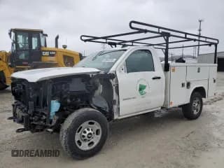 ✅ 2018 Chevrolet Silverado 2500HD Work Truck • VIN: 1GB0CUEG2JZ133638 • Лот: 46969205. Опубликован ранее на Copart с пробегом 223 739 миль. Бесплатный доступ к архиву аукционных продаж из США и подробный отчёт об истории автомобиля на DreamBid. Изображение 1.