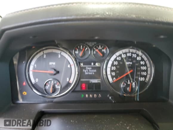 ✅ 2010 Dodge 2500 Laramie • VIN: 3D7UT2HL8AG135295 • Lot: 90731765. Wystawiony na Copart z przebiegiem 178 888 mil. Bezpłatny archiwum sprzedaży aukcyjnych z USA i szczegółowy raport historii pojazdu na DreamBid. Zdjęcie 9.