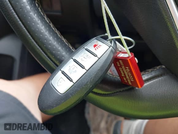 ✅ 2018 Nissan Maxima SL • VIN: 1N4AA6AP5JC393421 • Lot: 41934608. Wystawiony na IAAI z przebiegiem 127 237 mil. Bezpłatny archiwum sprzedaży aukcyjnych z USA i szczegółowy raport historii pojazdu na DreamBid. Zdjęcie 11.