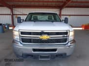 ✅ 2013 Chevrolet Silverado 2500HD Work Truck • VIN: 1GC0CVCG4DF146496 • Lot: 42040683. Wystawiony na IAAI z przebiegiem 297 517 mil. Bezpłatny archiwum sprzedaży aukcyjnych z USA i szczegółowy raport historii pojazdu na DreamBid. Zdjęcie 12.