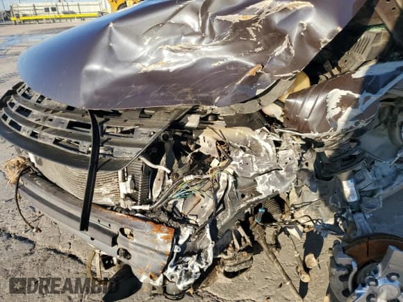 ✅ 2007 Suzuki XL7 Limited • VIN: 2S3DB917576126479 • Лот: 87061974. Опубликован ранее на Copart с пробегом Не указан. Бесплатный доступ к архиву аукционных продаж из США и подробный отчёт об истории автомобиля на DreamBid. Изображение 13.