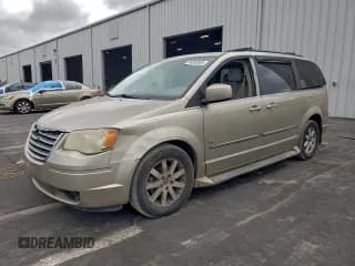 ✅ 2009 Chrysler Town & Country Touring • VIN: 2A8HR54199R632922 • Lot: 94696365. Wystawiony na Copart z przebiegiem Nie podano. Bezpłatny archiwum sprzedaży aukcyjnych z USA i szczegółowy raport historii pojazdu na DreamBid. Zdjęcie 1.