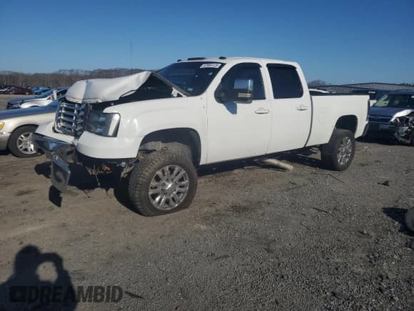 ✅ 2008 GMC Sierra 2500HD SLE1 • VIN: 1GTHK23678F134375 • Lot: 47853125. Listed on Copart with 244,747 mi. Free auction sales archive from the USA and detailed vehicle history report at DreamBid. Image 1.