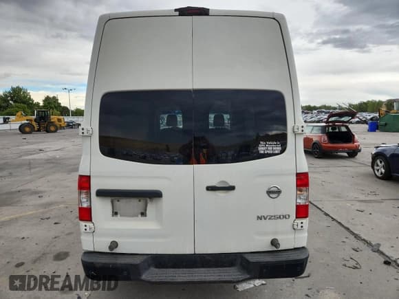 ✅ 2018 Nissan NV Cargo SV • VIN: 1N6BF0LY7JN818030 • Lot: 80399605. Wystawiony na Copart z przebiegiem 207 242 mil. Bezpłatny archiwum sprzedaży aukcyjnych z USA i szczegółowy raport historii pojazdu na DreamBid. Zdjęcie 6.